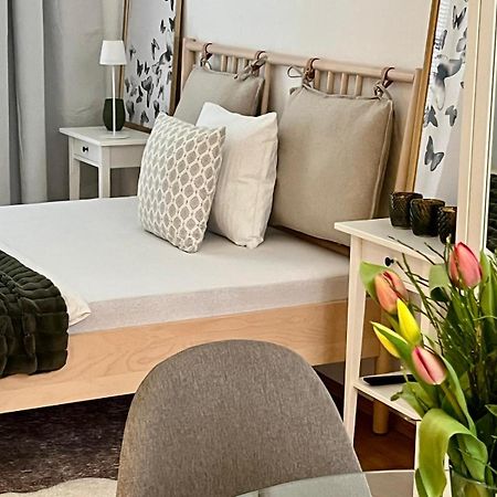 Gemuetliches Studio Apartment เวียนนา ภายนอก รูปภาพ
