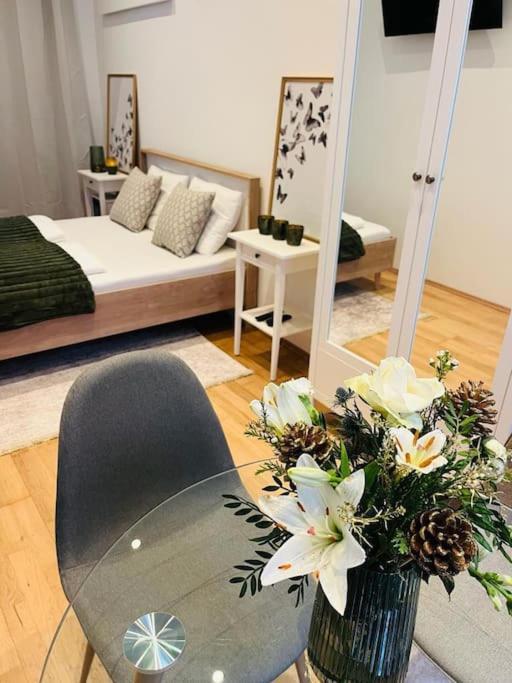 Gemuetliches Studio Apartment เวียนนา ภายนอก รูปภาพ