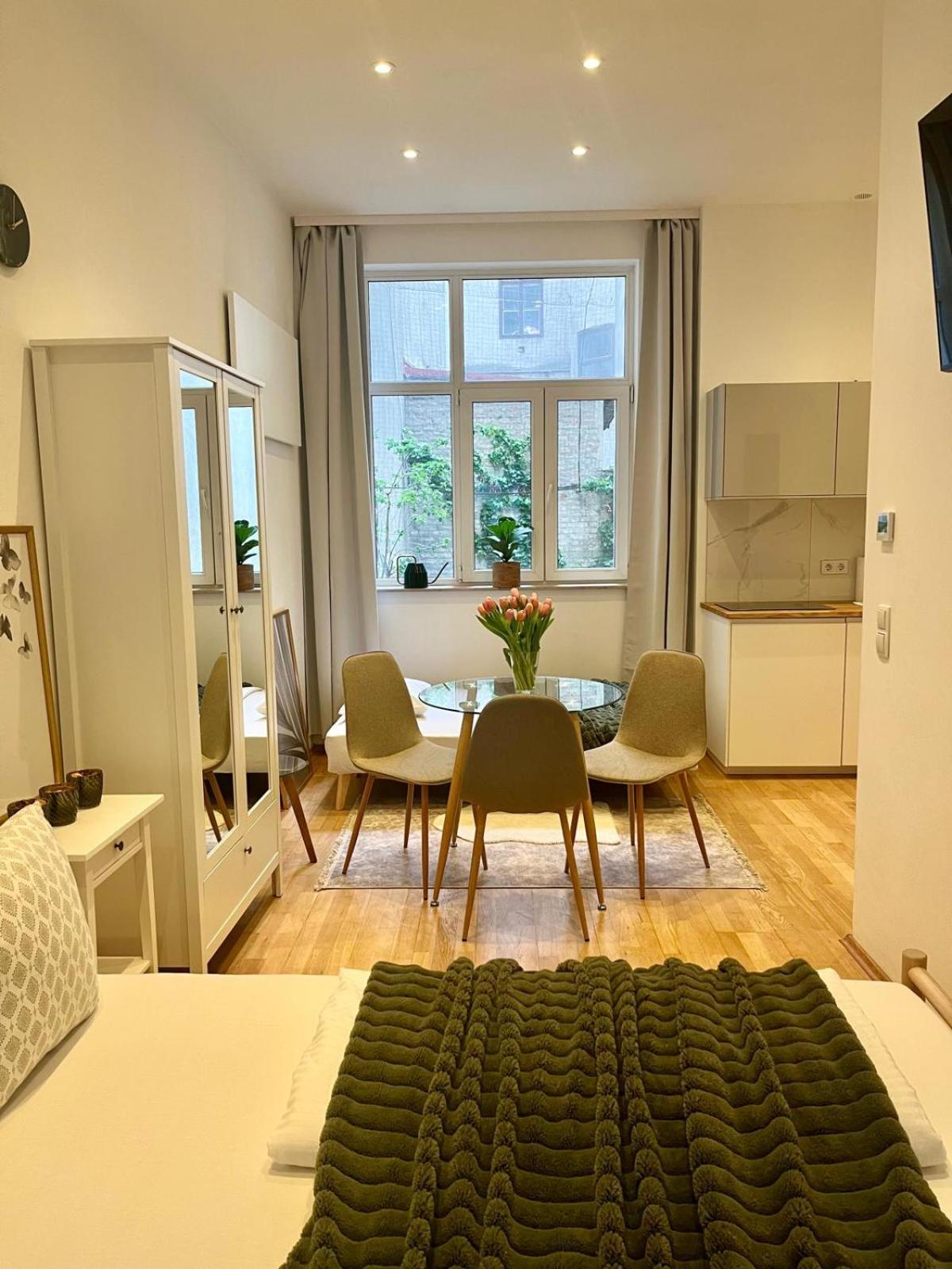 Gemuetliches Studio Apartment เวียนนา ภายนอก รูปภาพ